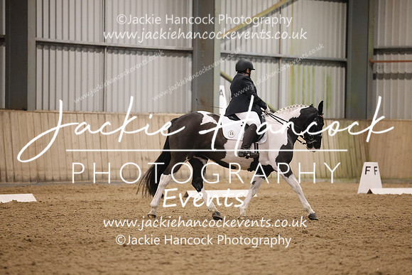 R5JH1744