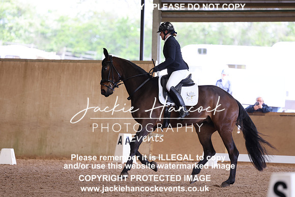 R5JH6896