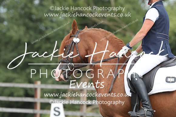R6JH1598