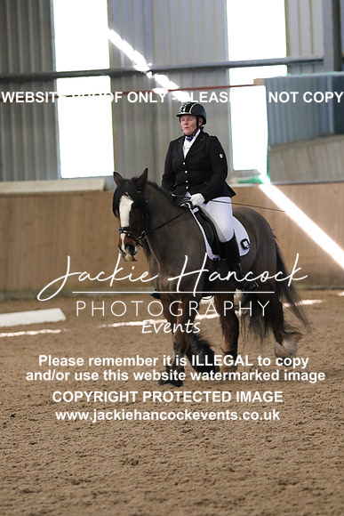 6V7A4269